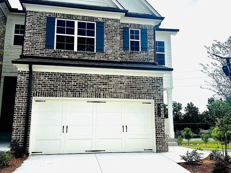 301 Web Market Way — Photo 1