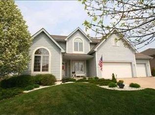 17550 Pine St, Omaha, NE 68130