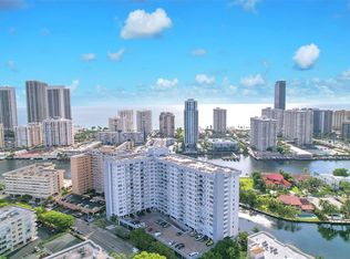 137 Golden Isles Dr APT 603, Hallandale Beach, FL 33009