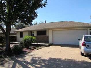 4921 Sue Ave, Groves, TX 77619