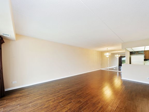 4th image of 375 Plum Creek Dr APT 503