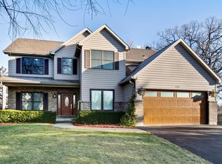 2195 Spruce Pointe Ct, Gurnee, IL 60031