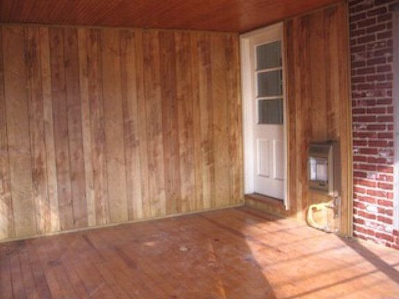 3rd image of 925 Paxford Pl