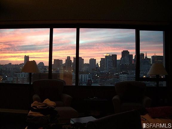 5th image of 260 King St Unit 1105