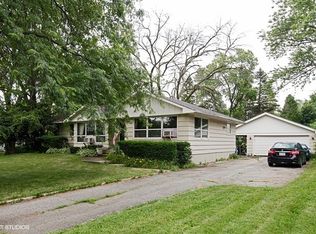 641 Riedy Rd, Lisle, IL 60532