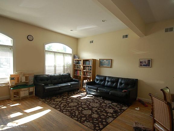 4th image of 639 7th St