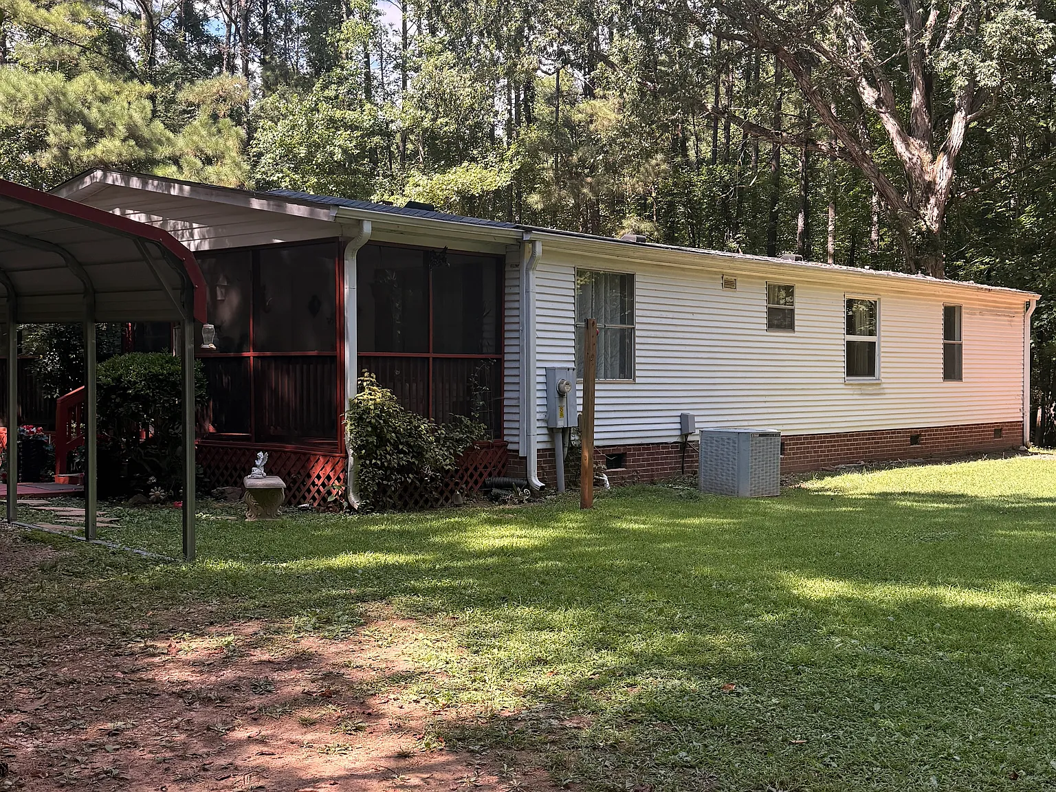 3 bed, 2.5 bath, 1700 sqft, $1,700 — Photo 3