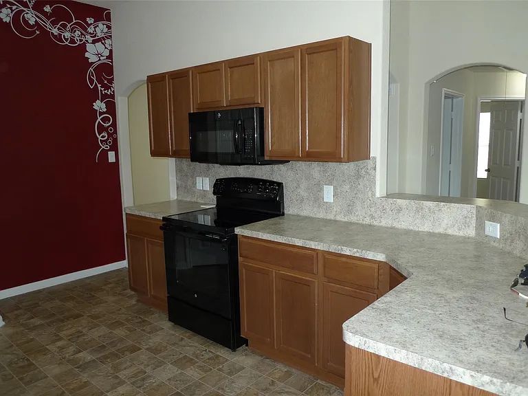 3335 View Valley Trl — Photo 1