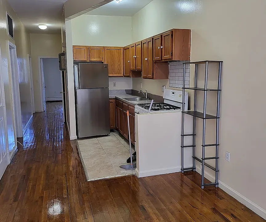 875 Elsmere Pl #1