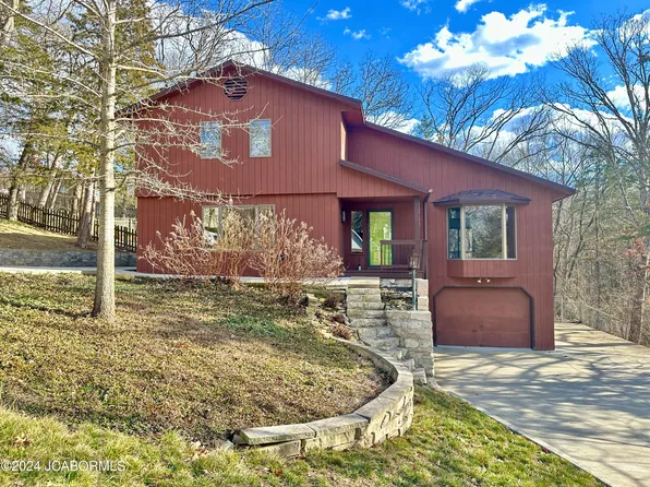 2015 Autumn Ln, Jefferson City, MO 65109