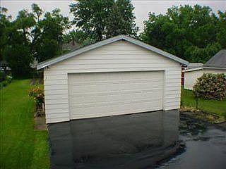 5th image of 8094 Woodbine Ave