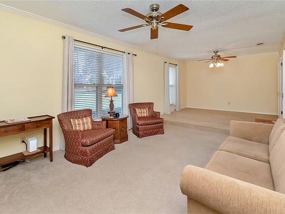 4th image of 6133 Lindholm Dr