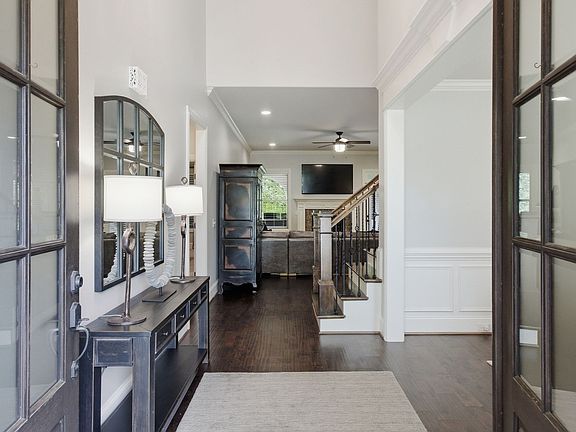 2nd image of 3208 Appian Way