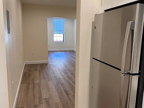 5th image of 35-12 Ditmars Blvd #2G