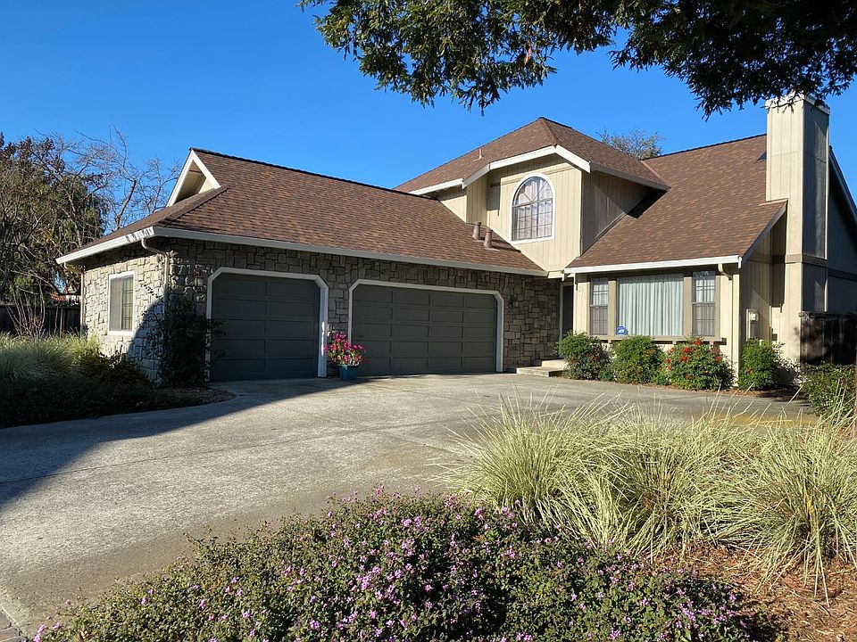 1st image of 576 Creekside Ln