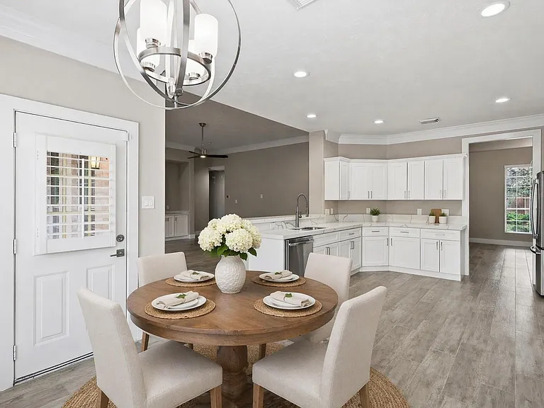 59 Champion Villa Dr — Photo 13