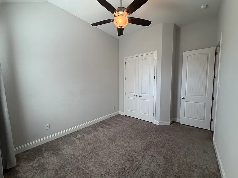 482 Prairie View Dr — Photo 14