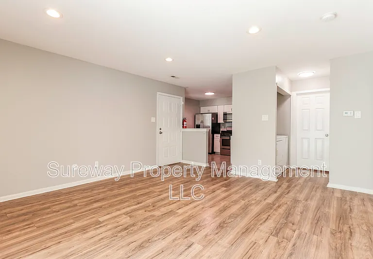1091 Tristam Cir — Photo 3