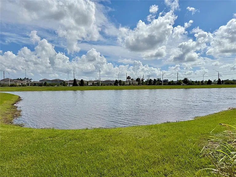 9544 Sandy Bluffs Cir — Photo 2