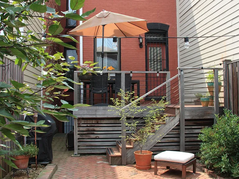 216 10th St SE — Photo 18