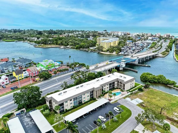 6470 Hollywood Blvd APT 307, Sarasota, FL 34231