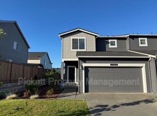 6500 Hornet Cir NE, Bremerton, WA 98311