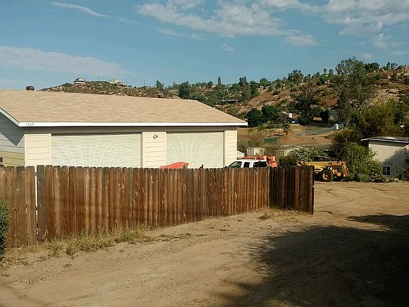 2nd image of 1227 Olive St