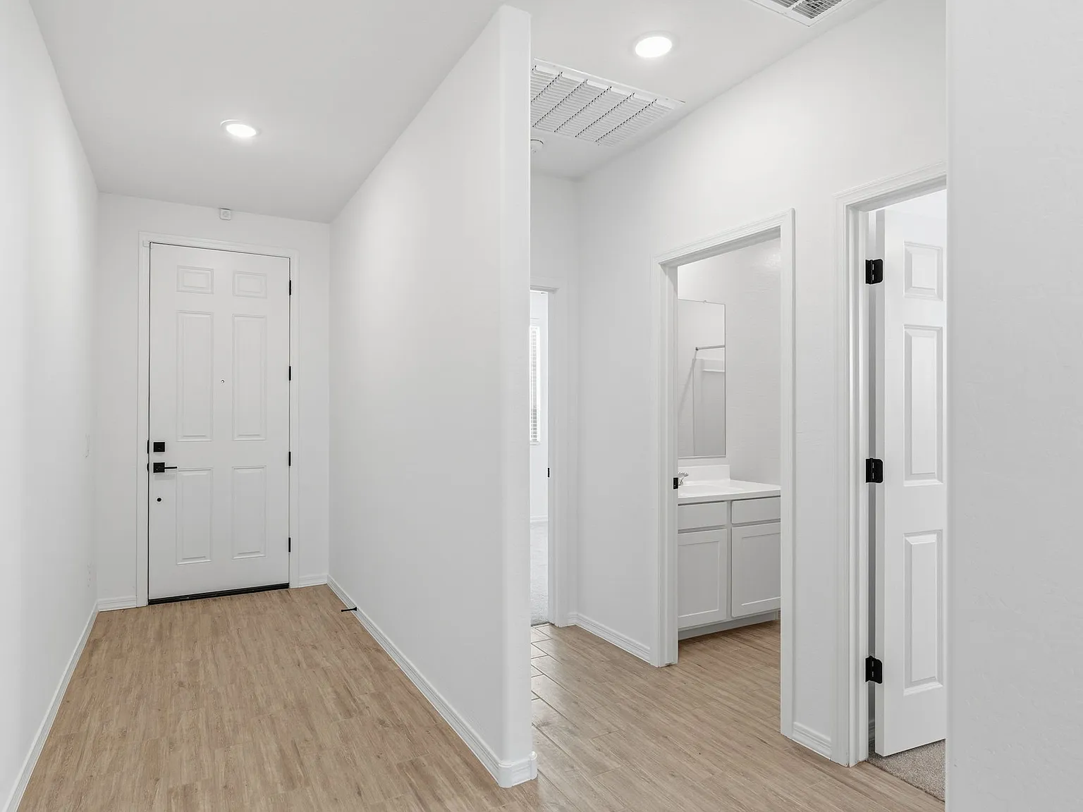 3 bed, 1567 sqft, $2,300 — Photo 3