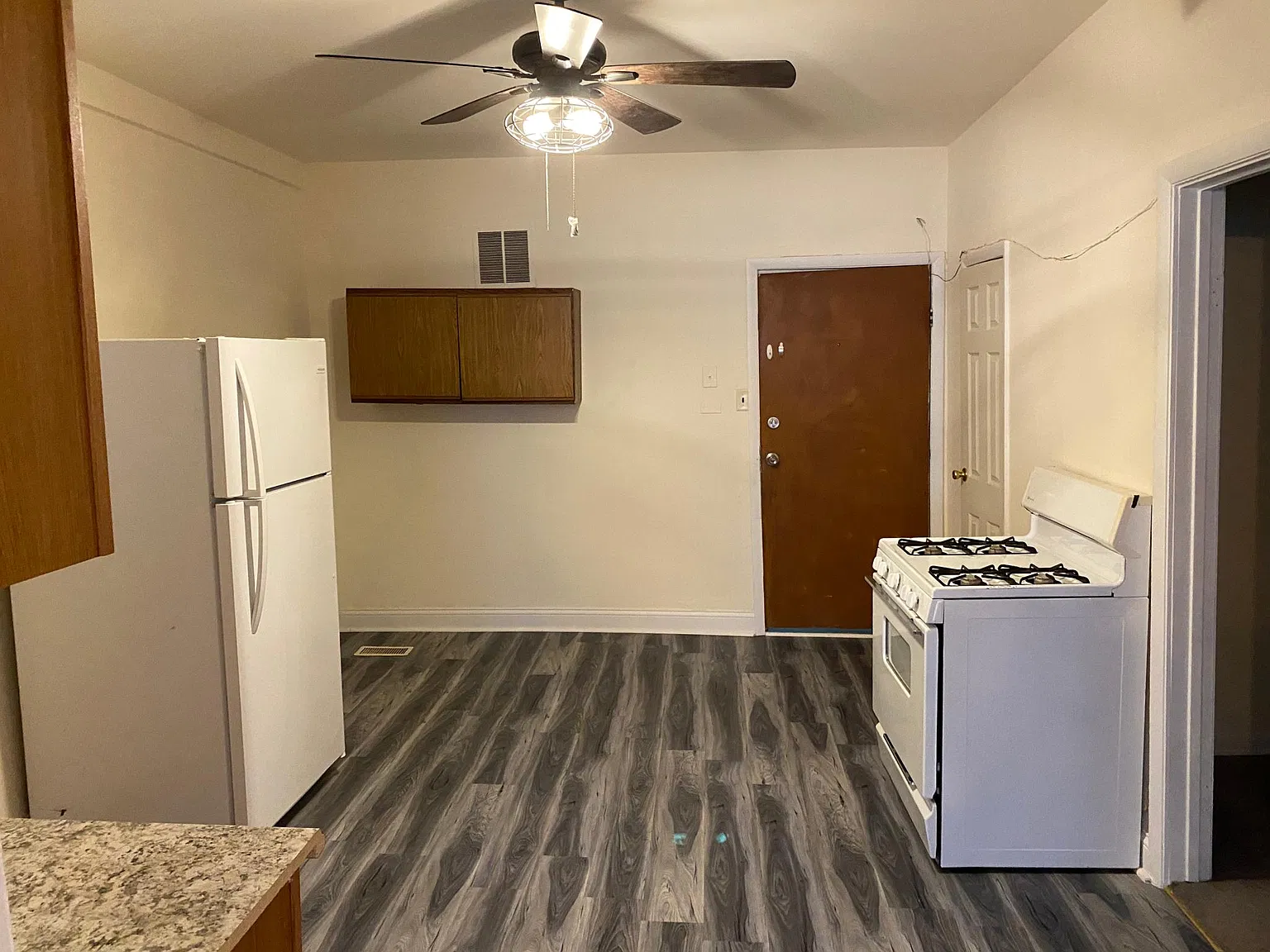 3106 N California Ave — Photo 1