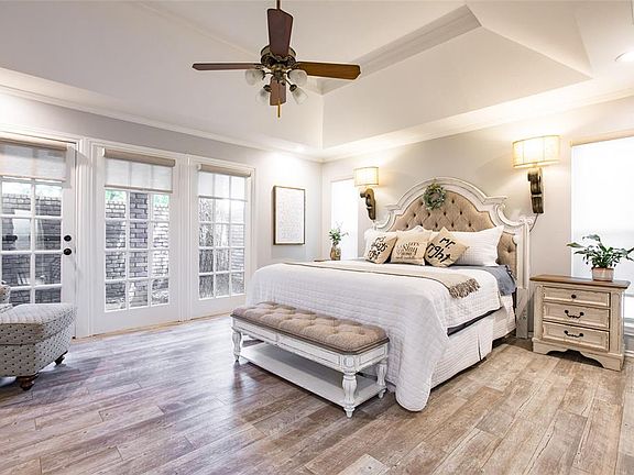 3rd image of 627 Havencrest Ln