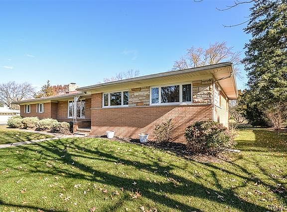 2nd image of 262 Hurondale Dr