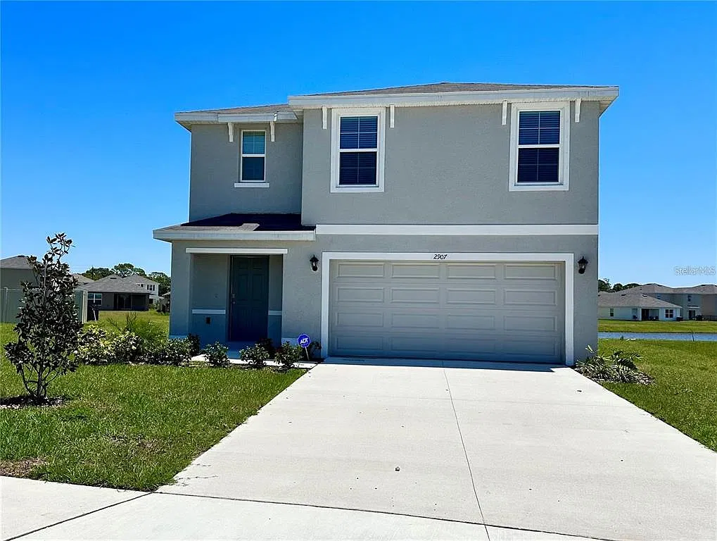 5 bed, 3.0 bath, 2447 sqft, $2,990 — Photo 1
