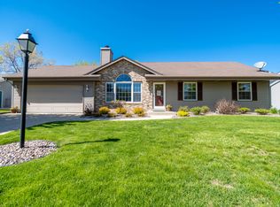 8880 W Travis Ln, Franklin, WI 53132