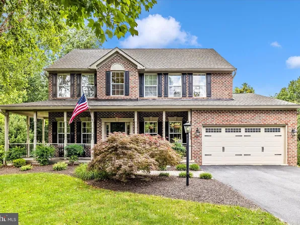 402 Leafy Hollow Ct, Mount Airy, MD 21771