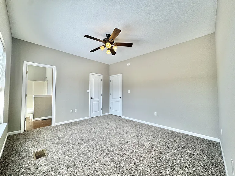 942 E Craighead Forest Rd #107 — Photo 35