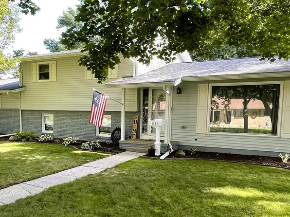 2108 E Wyllys St, Midland, MI 48642