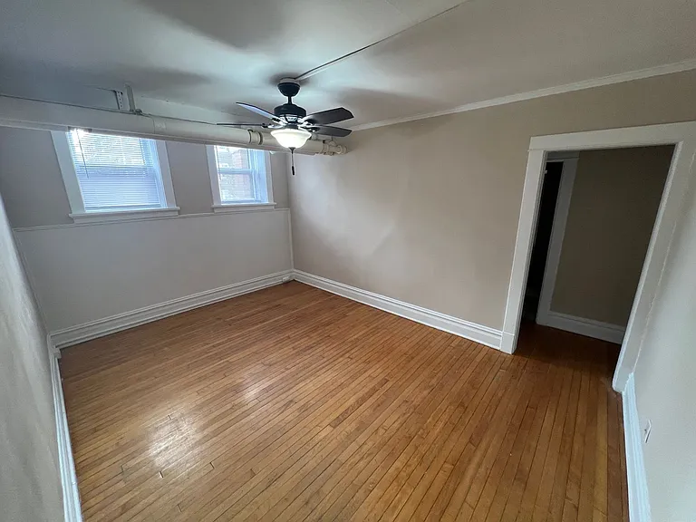 916 E Gorham St — Photo 2