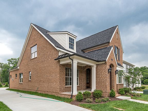 2nd image of 3032 Farmhouse Dr
