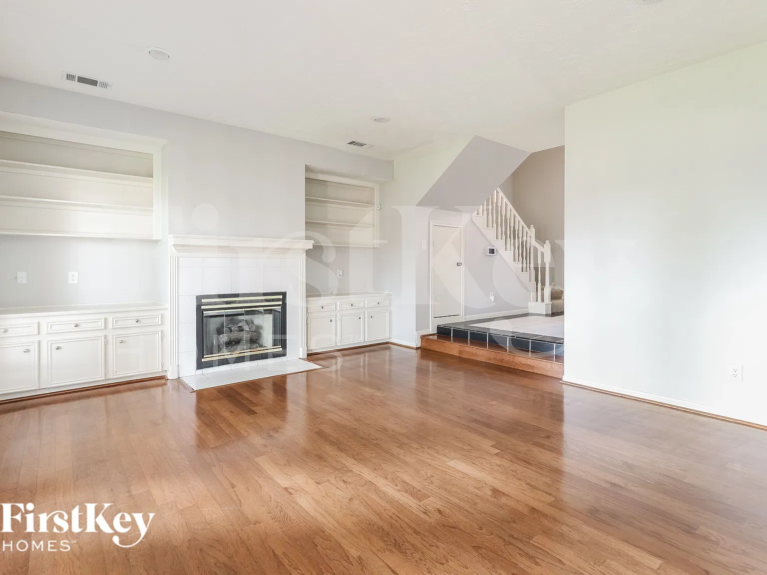 3 bed, 2.5 bath, 2499 sqft, $2,725 — Photo 4