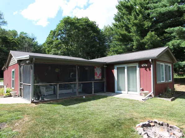 7301 N Chestnut Ave, Walkerton, IN 46574