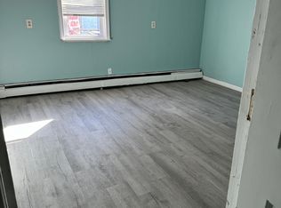 200 Dunnell Ave #1, Pawtucket, RI 02860