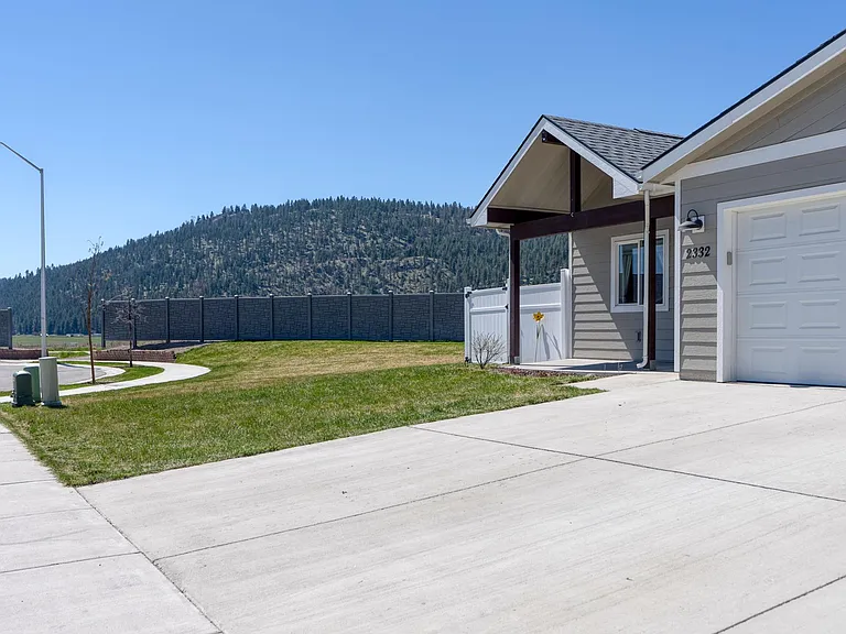 2332 Kismet Ct — Photo 18