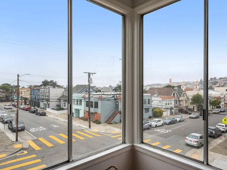 196 Jules Ave — Photo 16