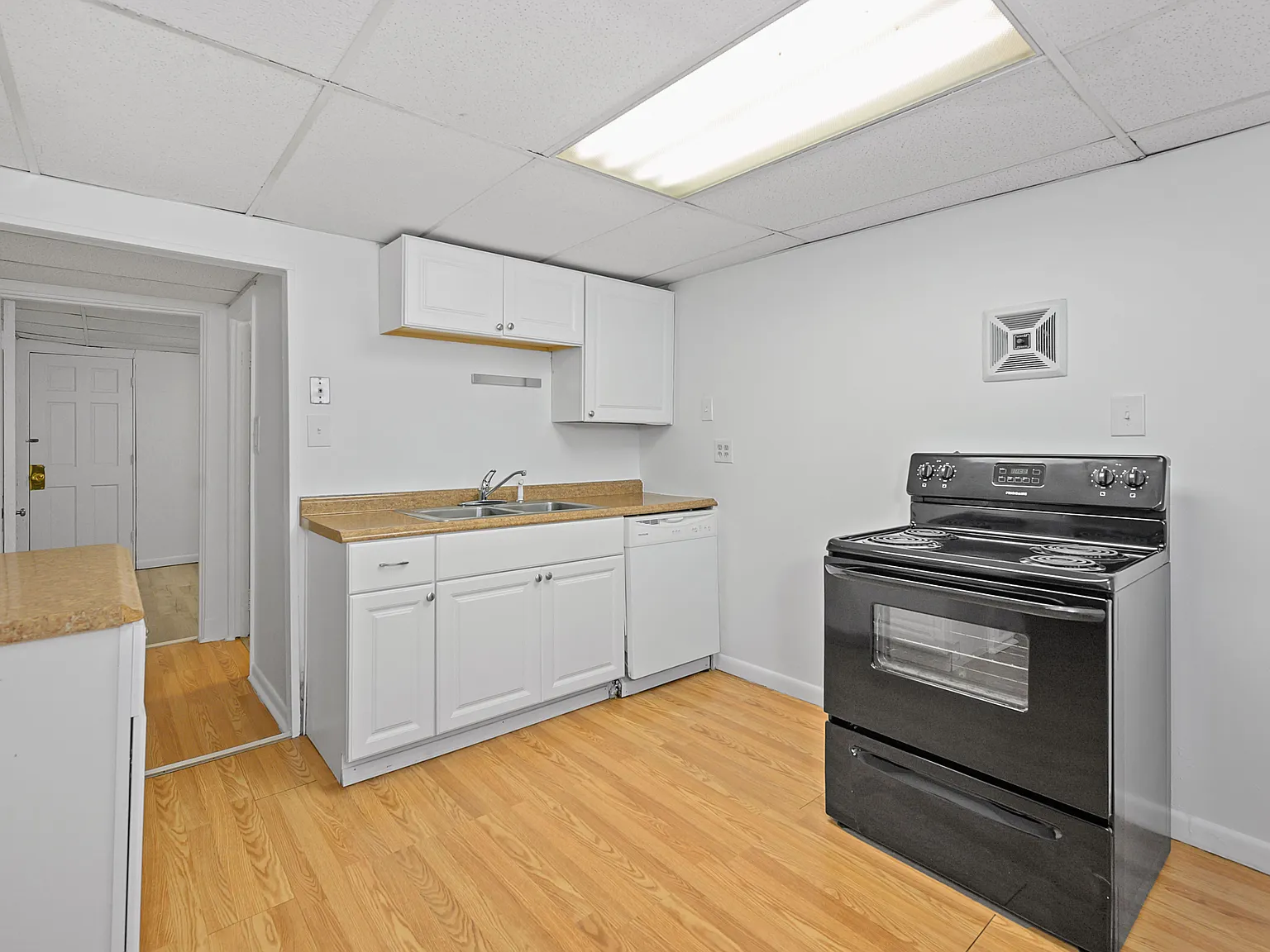 3606 Michigan Ave — Photo 4
