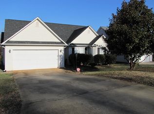 651 Cotton Branch Dr, Boiling Springs, SC 29316