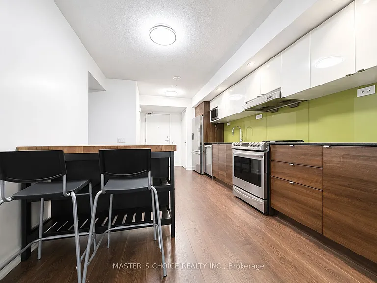 121 McMahon Dr #1717 — Photo 3