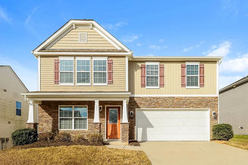 4 bed, 2.5 bath, 2635 sqft, $2,080 — Photo 1
