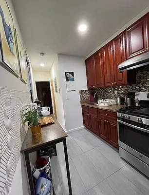 Rented by Olympic CIty Real Estate | media 4