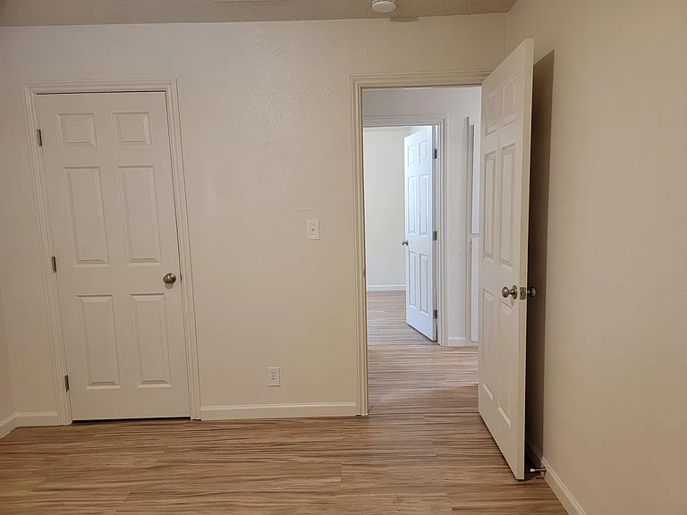 3596 Mercury Dr — Photo 19