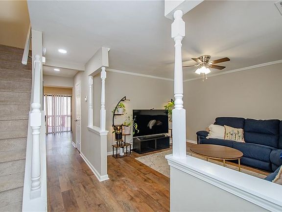 5th image of 1066 Wedgewood Ln